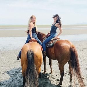 Meet your Posher, Carleigh